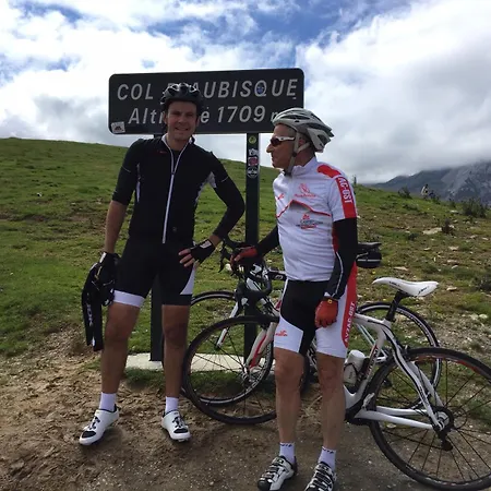 Les Lys Fleurs Des Pyrenees * Argelès-Gazost