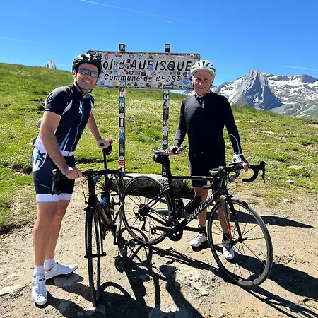 Les Lys Fleurs Des Pyrenees Nyaraló