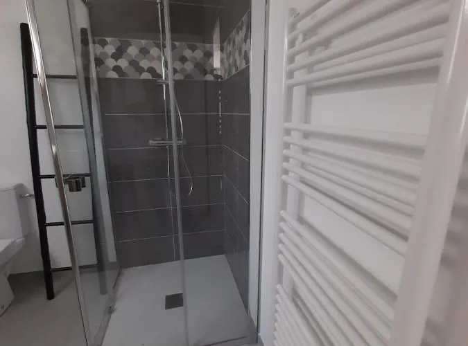 Les Lys Fleurs Des Pyrenees Nyaraló *